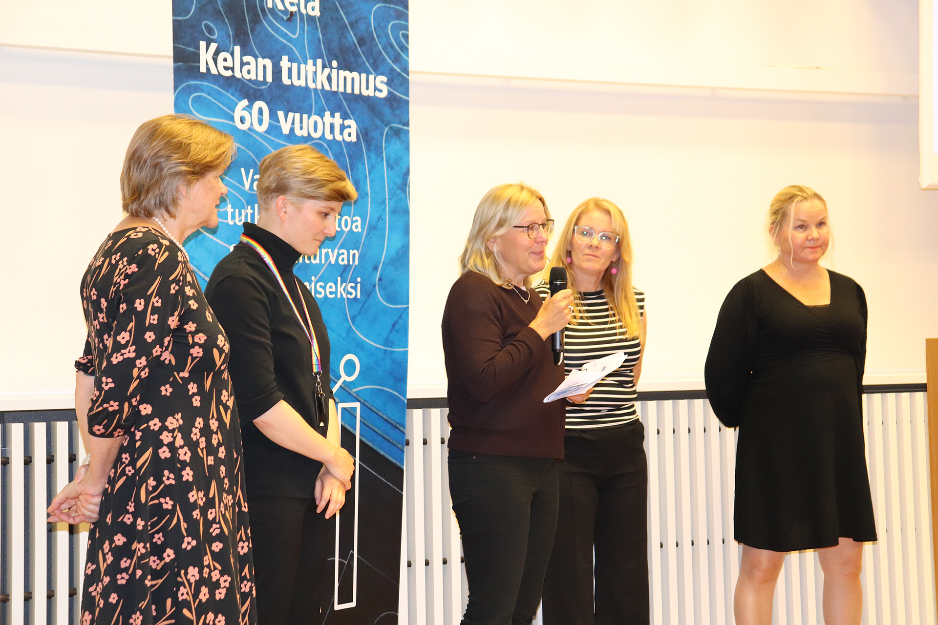 Asiakkaan roolista sekä kuntoutumisen edistämisestä arjessa keskustelivat Kristiina Juntunen (vas.), Anna-Marie Paavonen, Salla Sipari, Annastiina Vesterinen sekä Anu Kippola-Pääkkönen.