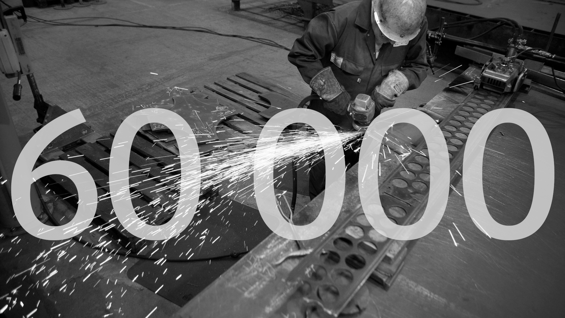Henkilö hitsaamassa ja päällä isolla teksti "60 000".